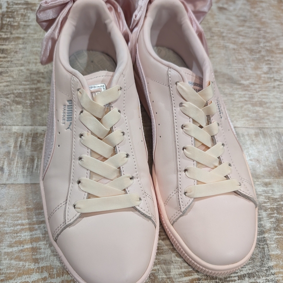 Puma Women's Pink Bow Sneakers - Picture 2 of 2